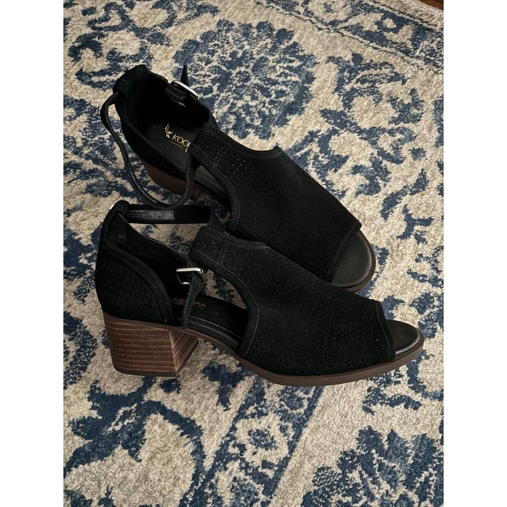 Koolaburra by Ugg Black Suede Chunky Heeled Sandal Bootie Size 8